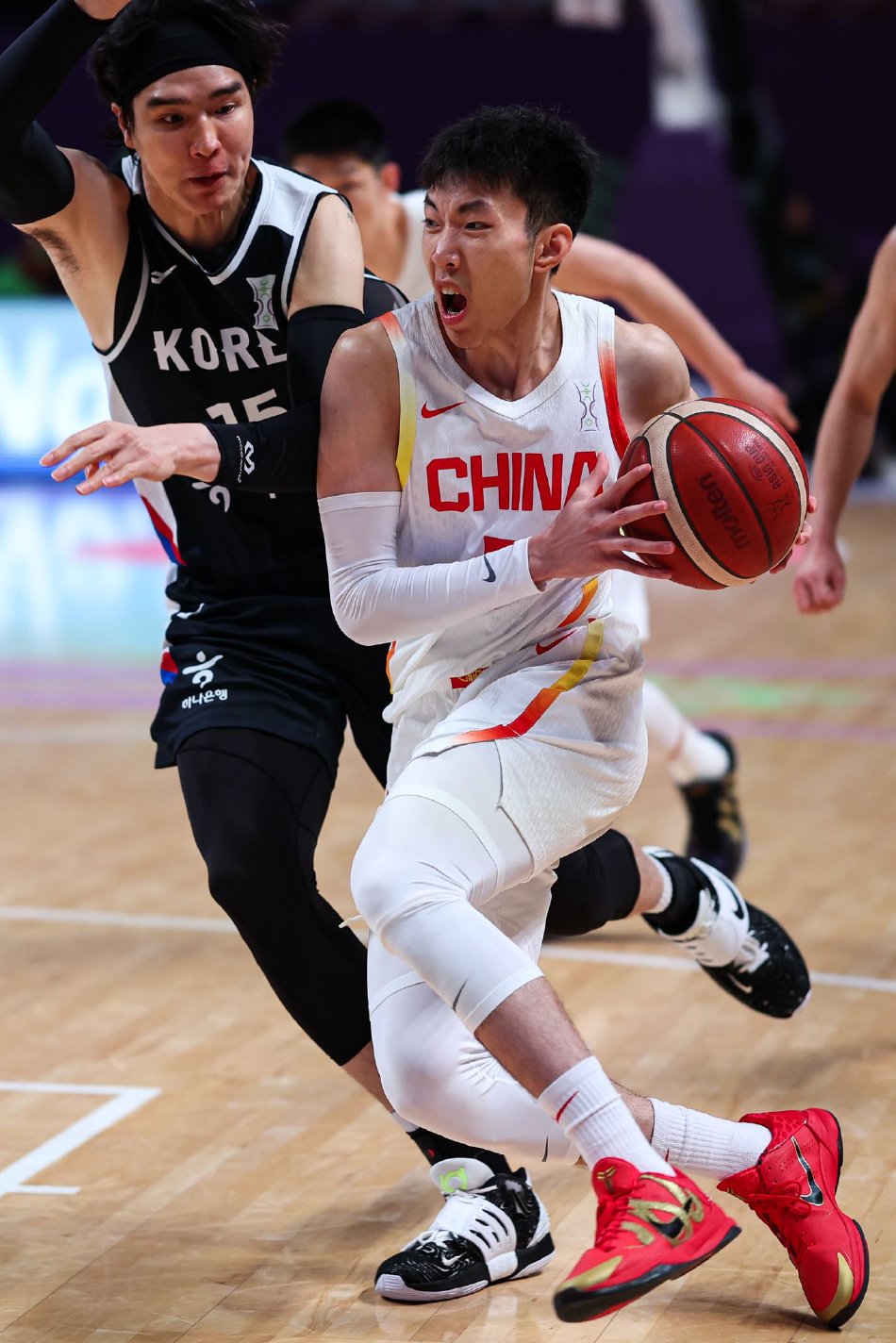  欧超杯巴黎vs热刺全场集锦 