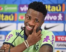 维尼修斯赛后谦逊发言登热搜，上海海港险胜广东男篮引发热议的简单介绍