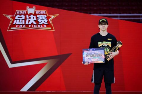 分区决赛半决赛激情夜！赵继伟里突外投，莱比锡大胜金州勇士(14总决赛全场回放)